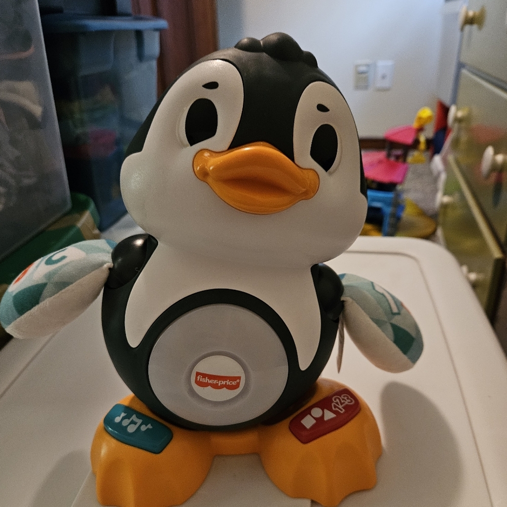 FISHER-PRICE SING-A-LONG PENGUIN 🐧